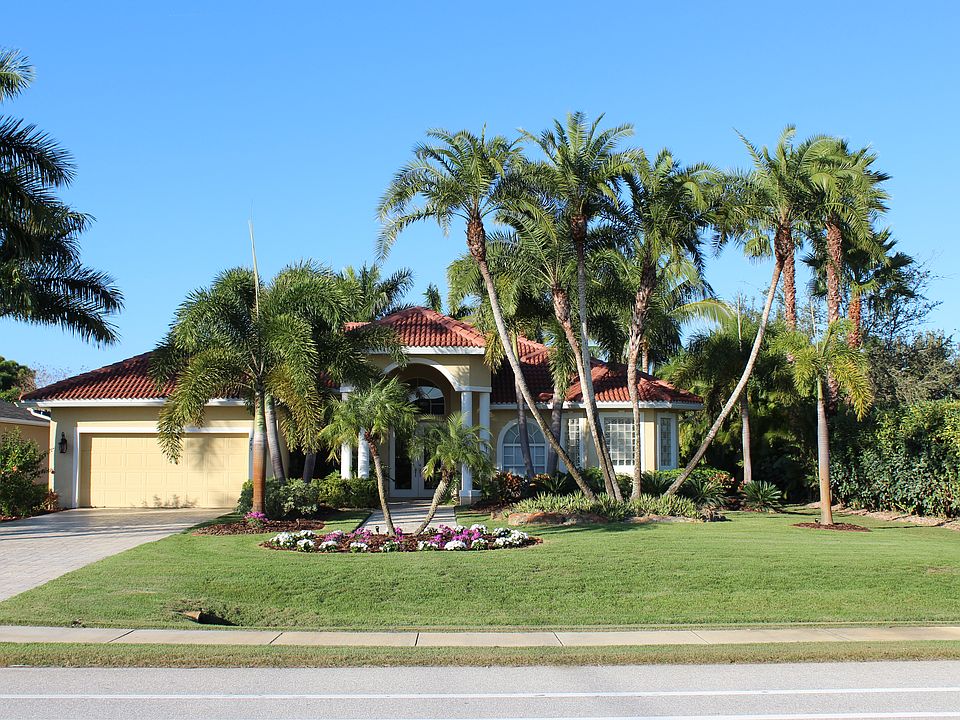 265 Rotonda Blvd E