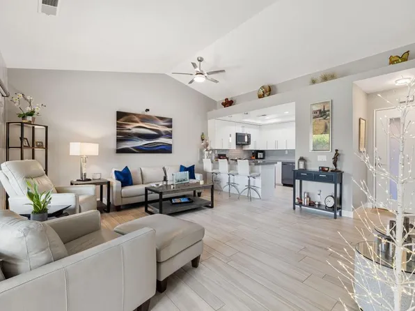 42831 Scirocco Rd, Palm Desert, CA 92211