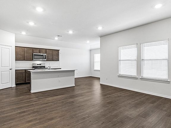 4th image of 2216 San Jacinto
