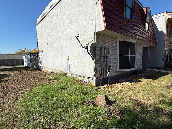 2nd image of 1323 Klondike St