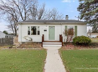 302 S Park St, Westmont, IL