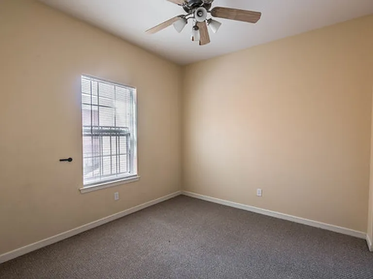 3150 N Yarbrough Dr #B-1 — Photo 13