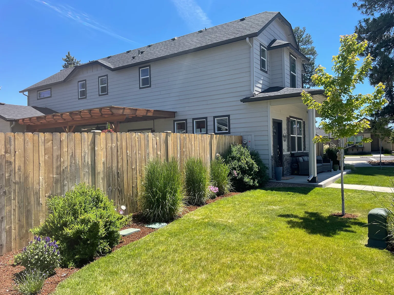 3 bed, 2.5 bath, 1787 sqft, $3,350 — Photo 3