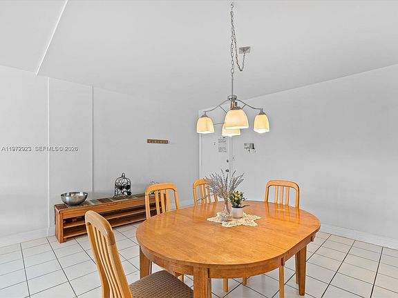 3rd image of 111 Golden Isles Dr APT G8