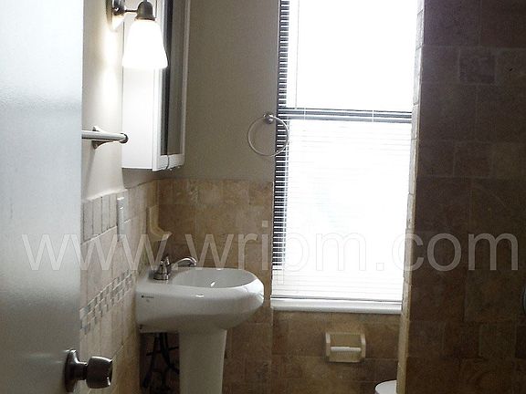 4th image of 1001 Saint Paul St Unit 12G