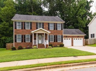 2537 Corinth Dr, Greensboro, NC 27406