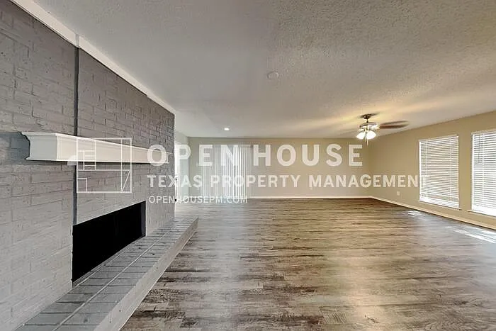 1480 Saint Patrick Dr — Photo 3