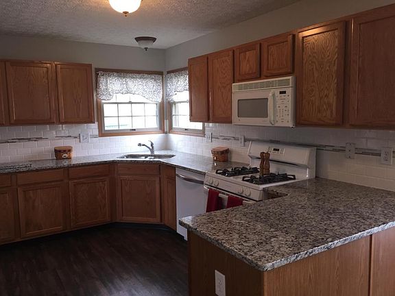 5th image of 346 Meadow Ash Dr