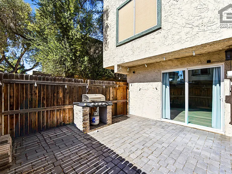 6011 W Townley Ave — Photo 28