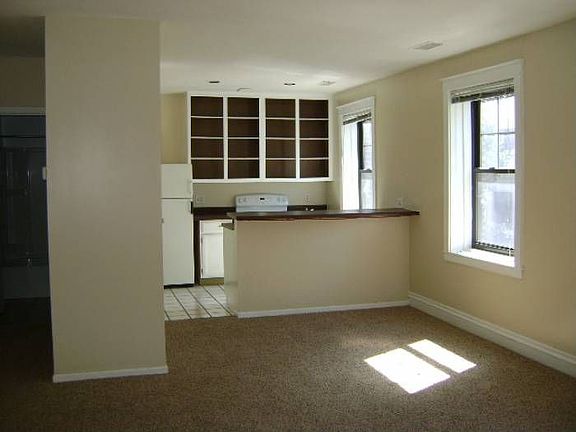 Kitchen / Living Room