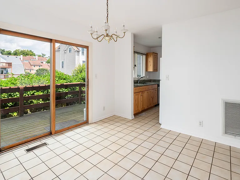 44 Pleasant St #23D — Photo 8