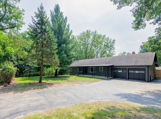 37W985 Binnie Rd, Dundee, IL 60118