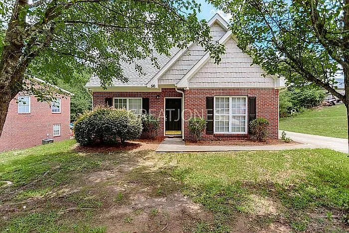 4 bed, 2.5 bath, 1504 sqft, $1,522 — Photo 1