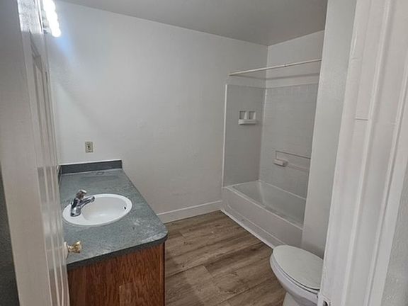 5th image of 123 College Ave APT 13