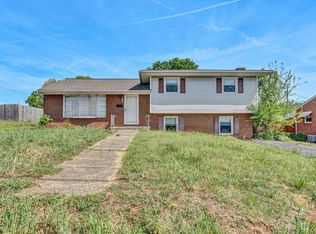 126 Frontier Rd NE, Roanoke, VA 24012