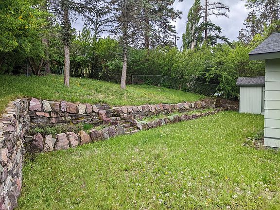3rd image of 2701 S Hills Dr