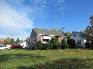 4303 Lake Pleasant Rd, Erie, PA 16504