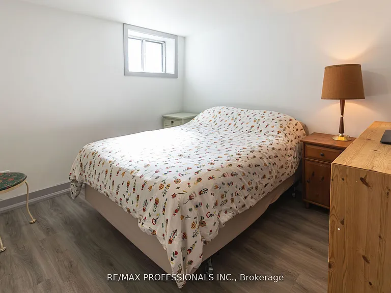 627 Christie St #LOWER — Photo 10