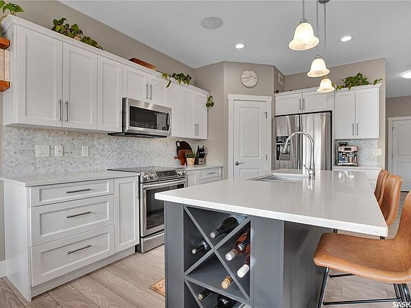 5th image of 667 Kolynchuk COURT