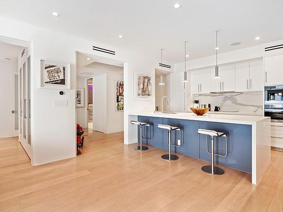 5th image of 515 Ocean Ave Unit 504S