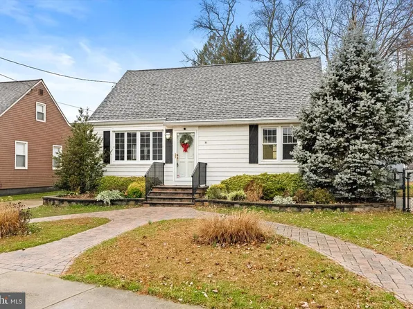 3 Harold Dr, Hamilton, NJ 08610