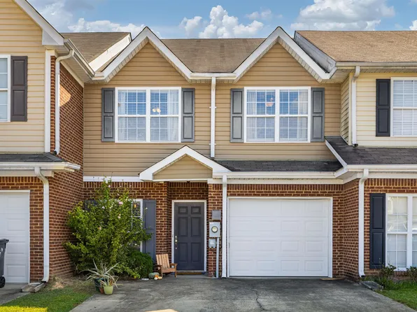 2209 Castle Hill Ln, Moody, AL 35004