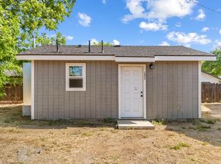 292 Lowery St #B, Porterville, CA 93257