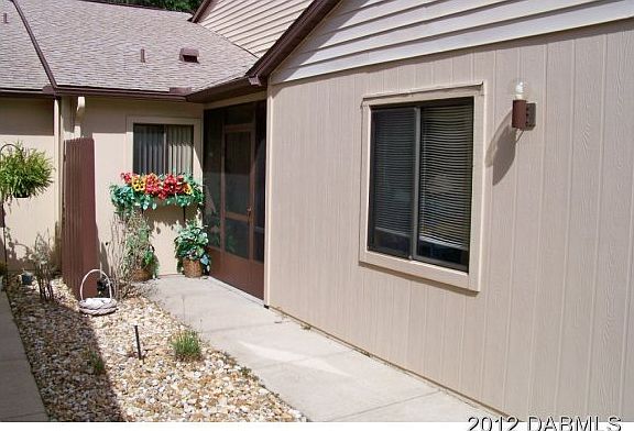 2nd image of 371 Castlewood Ln