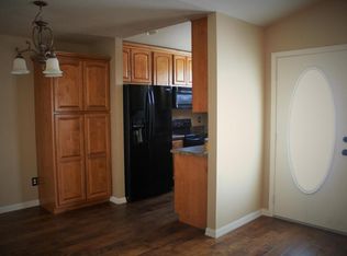 1312 S Oak St, Grove, OK 74344