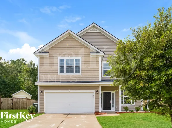 200 Palmetto Village Cir, Moncks Corner, SC 29461