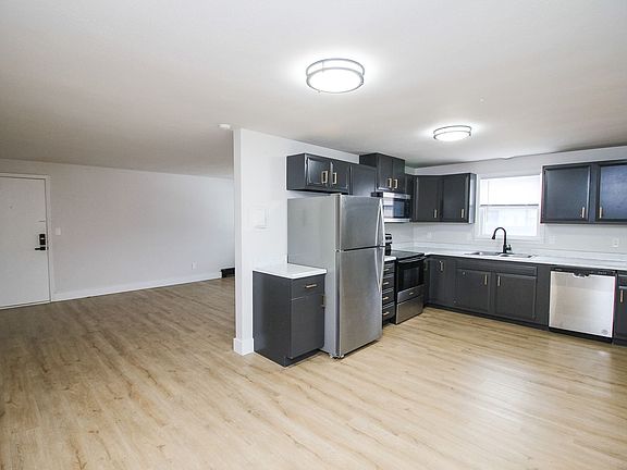 2nd image of 219 S Menlo Ave APT 9