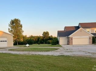 7385 Warner Rd, Saline, MI 48176