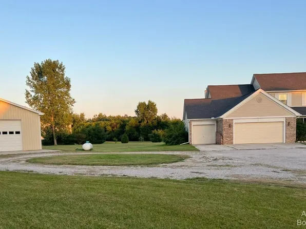 7385 Warner Rd, Saline, MI 48176