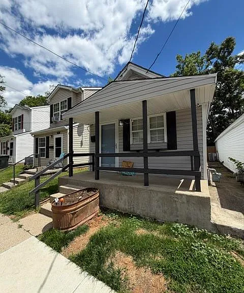 246 Warnock St — Photo 1