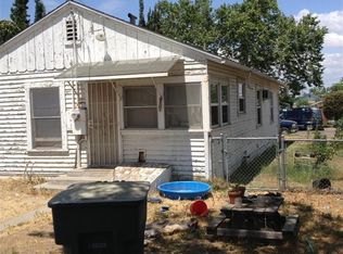 2031 7th St, Sanger, CA 93657