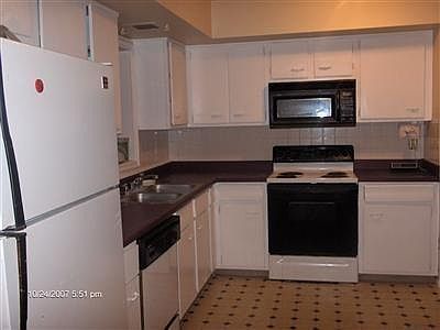 1st image of 682 Bishop Dr