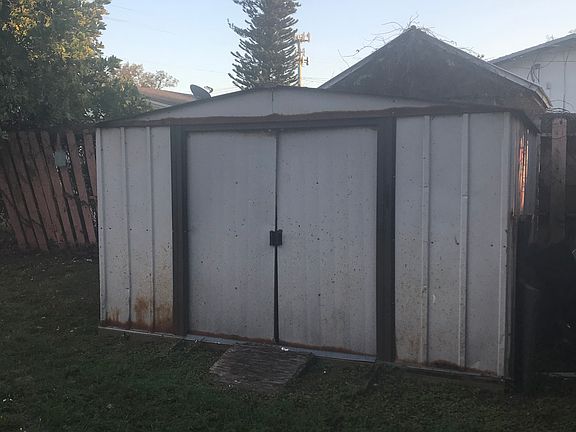 3rd image of 4108 SW 23rd St