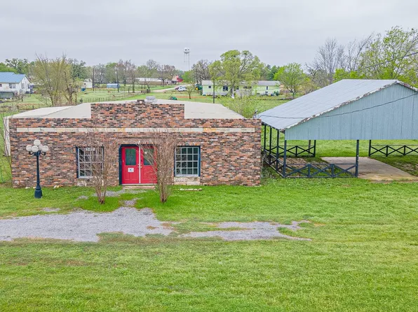 447 N Commerce St, Marquez, TX 77865