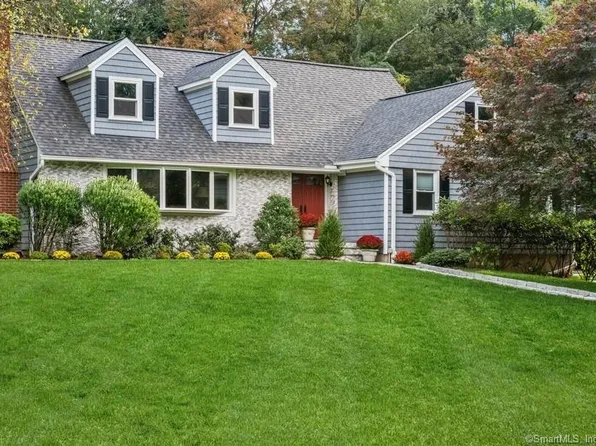 71 Bartina Lane, Stamford, CT 06902