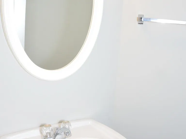 Main floor - Half Bath