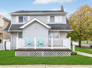 105 Williamson St, East Rockaway, NY 11518