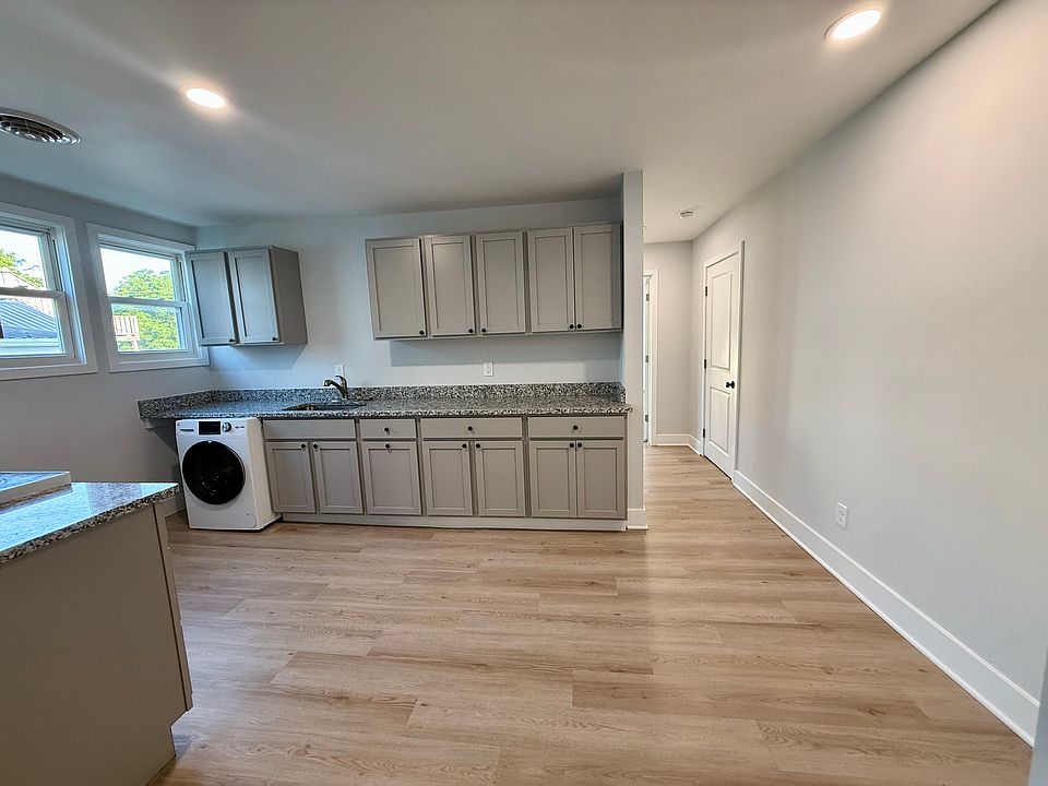 1st image of 603 Main St