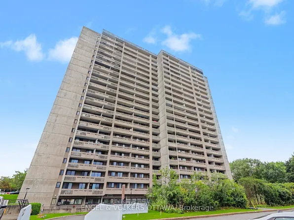 415 Greenview Ave #1702, Ottawa, ON K2B 8G5