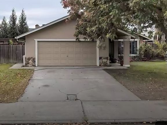 2nd image of 2804 Lahontan Dr