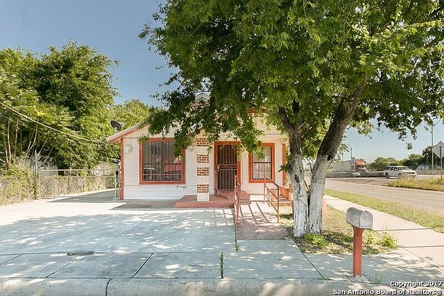1st image of 376 Hawthorne