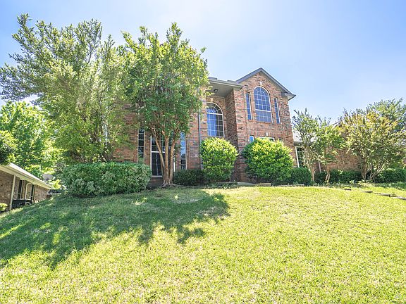 2nd image of 728 Robin Meadow Dr