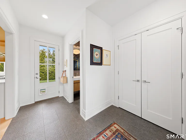 15 Roosevelt Rd — Photo 17