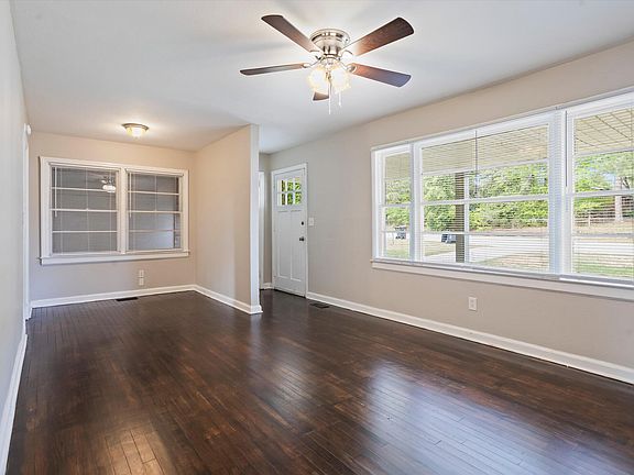 3rd image of 2562 Ivey Road