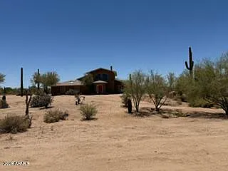 3 bed, 2.0 bath, 2849 sqft, $2,895 — Photo 2