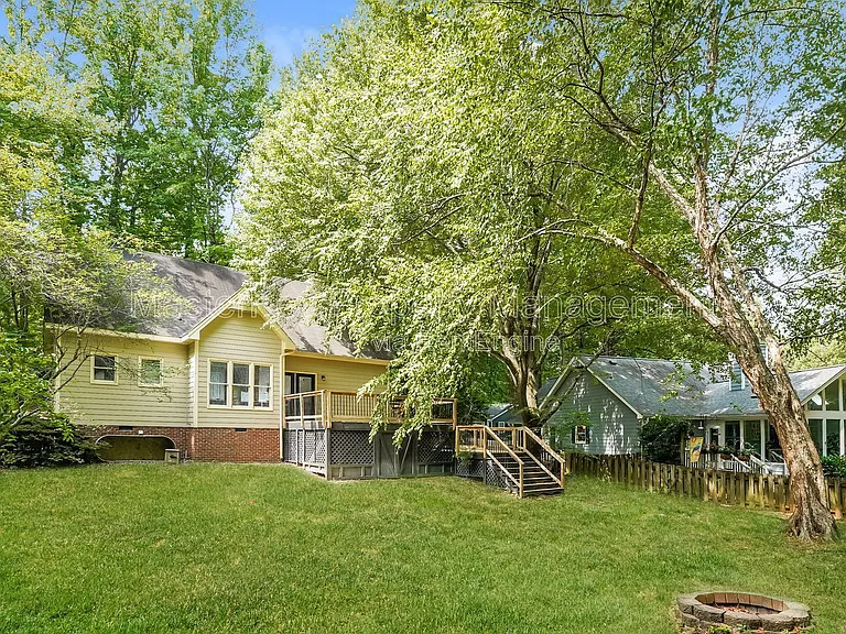 220 W Elm Ave — Photo 27